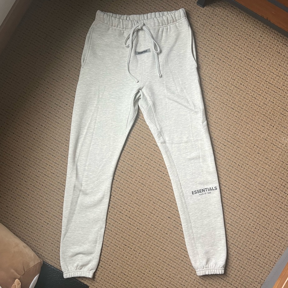USED Authentic Men’s 2021 Essentials Fear of God Cream White Gray Sweatpants